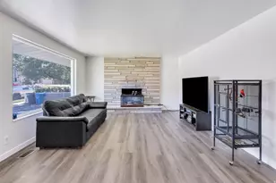 6824 S Nye Dr, Cottonwood Heights, UT 84121 - Photo 6