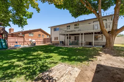 5521 S 2950 W, Roy, UT 84067 - Photo 30