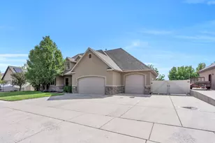 1092 N Coyote Run, Saratoga Springs, UT 84045 - Photo 32