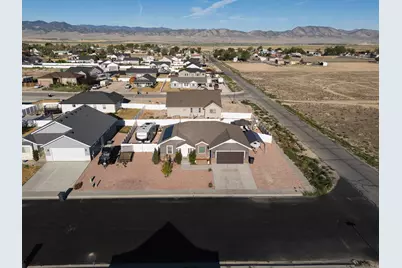 290 N 250 E, Centerfield, UT 84622 - Photo 4