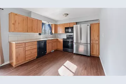 755 Barlow St N, Clearfield, UT 84015 - Photo 4