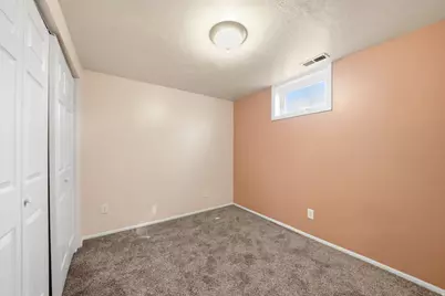755 Barlow St N, Clearfield, UT 84015 - Photo 18