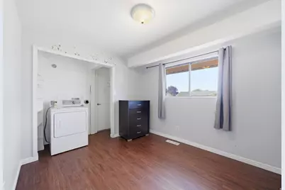 755 Barlow St N, Clearfield, UT 84015 - Photo 14