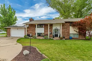1029 N Walburk Ave E, Layton, UT 84040 - Photo 1