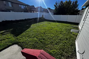 6432 S High Bluff Dr, West Valley, UT 84118 - Photo 18