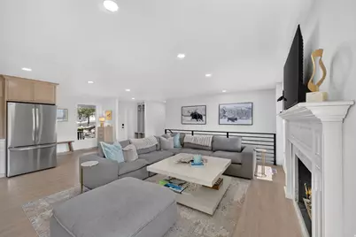 2050 E Gyrfalcon Dr, Sandy, UT 84092 - Photo 8