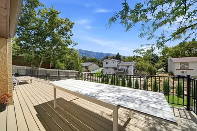 2050 E Gyrfalcon Dr, Sandy, UT 84092 - Photo 38