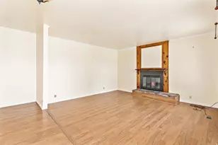 12666 S Gilbert Cir, Riverton, UT 84065 - Photo 4