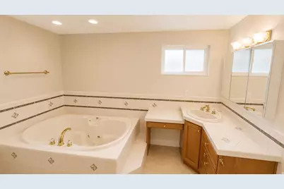 8590 S Snowville Dr, Sandy, UT 84093 - Photo 14