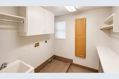 8590 S Snowville Dr, Sandy, UT 84093 - Photo 6