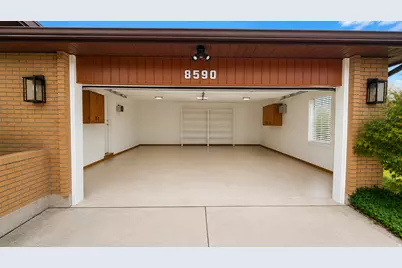 8590 S Snowville Dr, Sandy, UT 84093 - Photo 32