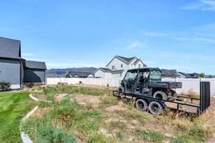 4822 N Canaan Peak Dr, Eagle Mountain, UT 84005 - Photo 38