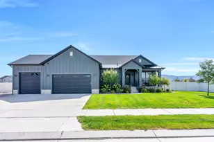4822 N Canaan Peak Dr, Eagle Mountain, UT 84005 - Photo 2