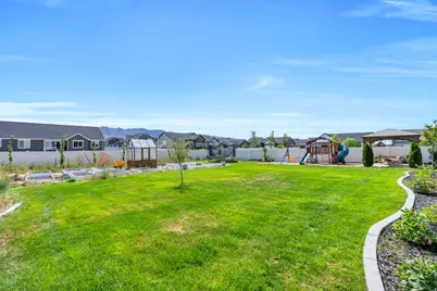 4822 N Canaan Peak Dr, Eagle Mountain, UT 84005 - Photo 40