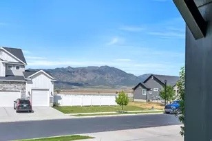 4822 N Canaan Peak Dr, Eagle Mountain, UT 84005 - Photo 34