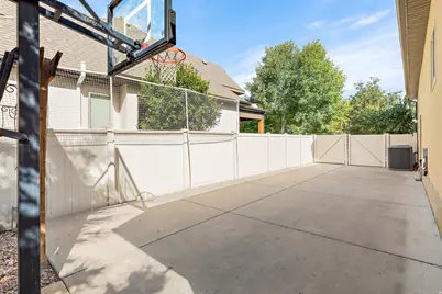 552 E Johns Way S, Sandy, UT 84070 - Photo 66