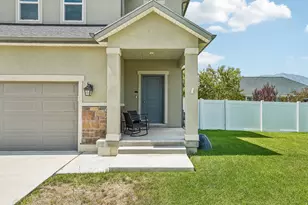 4841 N Goosefoot Dr W, Eagle Mountain, UT 84005 - Photo 4