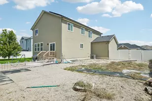 4841 N Goosefoot Dr W, Eagle Mountain, UT 84005 - Photo 36