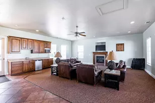 961 N Abbey Dr, North Salt Lake, UT 84054 - Photo 42