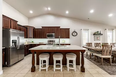 961 N Abbey Dr, North Salt Lake, UT 84054 - Photo 2