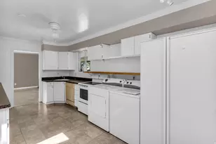 2611 E 1300 S, Salt Lake City, UT 84108 - Photo 24