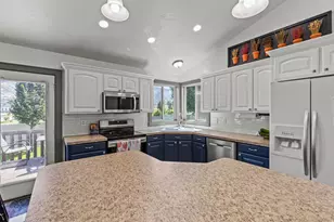 572 Willow Cir, North Logan, UT 84341 - Photo 6