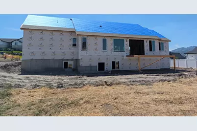698 W 30 S, Hyrum, UT 84319 - Photo 6