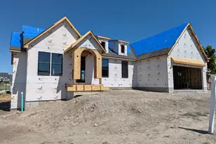 698 W 30 S, Hyrum, UT 84319 - Photo 4