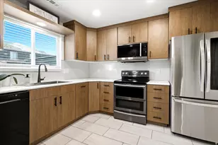 88 W 50 S, Centerville, UT 84014 - Photo 2