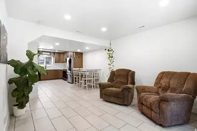 88 W 50 S #W5, Centerville, UT 84014 - Photo 4