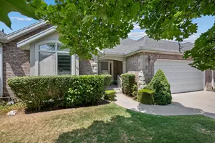 166 S Ridgeview Dr, Orem, UT 84058 - Photo 2