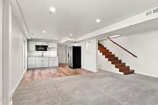 10324 S 2505 E, Sandy, UT 84092 - Photo 22