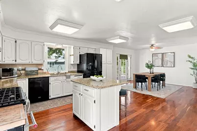 10324 S 2505 E, Sandy, UT 84092 - Photo 12