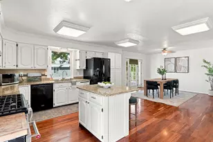 10324 S 2505 E, Sandy, UT 84092 - Photo 12