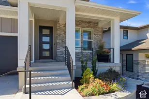 330 E Sandy Oaks Dr S, Sandy, UT 84070 - Photo 4