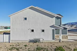 1640 N Black Gold Ave, Tooele, UT 84074 - Photo 20