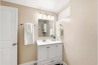 2136 S 2300 E, Salt Lake City, UT 84109 - Photo 24