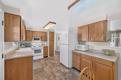 2810 W 7268 S, West Jordan, UT 84084 - Photo 6