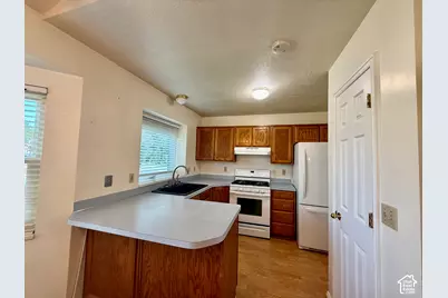 1139 E Meadow Way Dr, Layton, UT 84041 - Photo 10