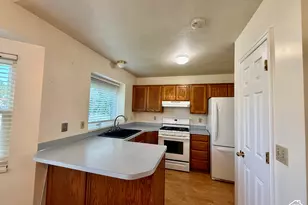 1139 E Meadow Way Dr, Layton, UT 84041 - Photo 10