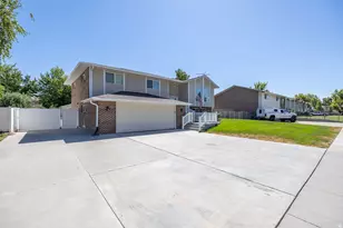 1504 N 675 W, West Bountiful, UT 84087 - Photo 2