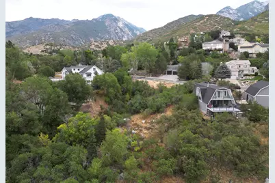 10156 S Majestic Canyon Rd E, Sandy, UT 84092 - Photo 32