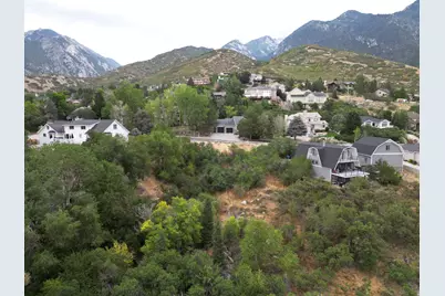 10156 S Majestic Canyon Rd E, Sandy, UT 84092 - Photo 4
