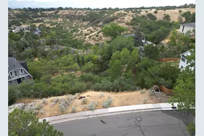 10156 S Majestic Canyon Rd E, Sandy, UT 84092 - Photo 14