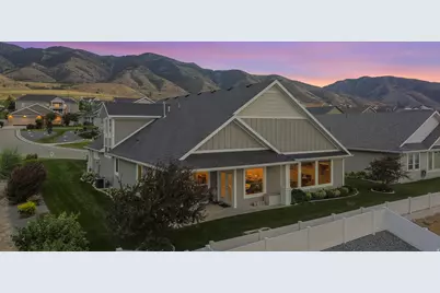 139 N 950 E, Hyde Park, UT 84318 - Photo 8