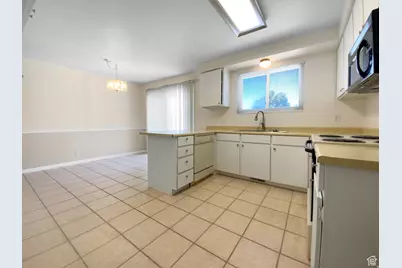 4993 W Niagara Cir S, Salt Lake City, UT 84118 - Photo 8