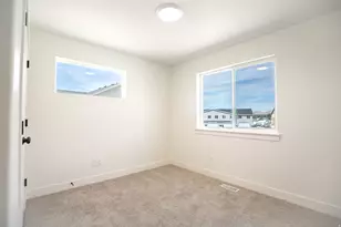 513 W 1800 N, Harrisville, UT 84404 - Photo 14