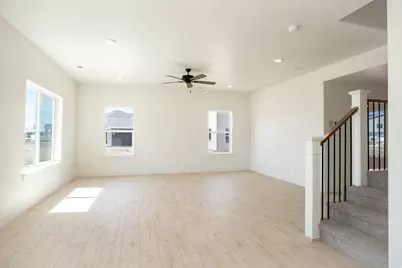 513 W 1800 N, Harrisville, UT 84404 - Photo 4