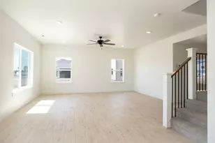 513 W 1800 N, Harrisville, UT 84404 - Photo 4