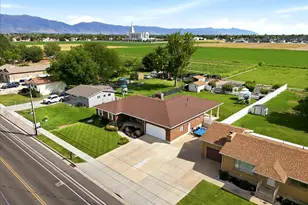 2885 W 700 S, Syracuse, UT 84075 - Photo 2